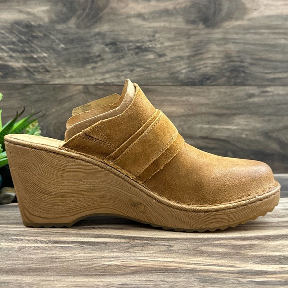 NIB Born Nola 9M Tan Distressed Suede Clogs Leather Open Back - Picture 6 of 12